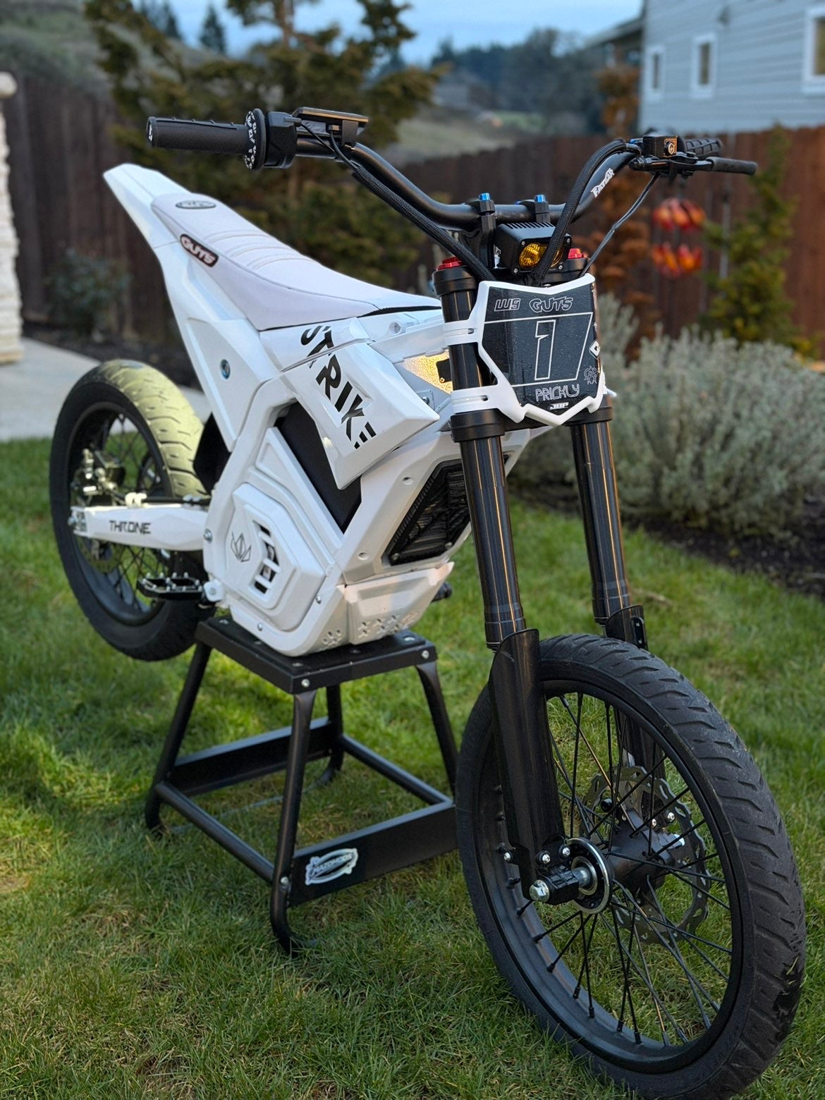 yozma/mototec footlock